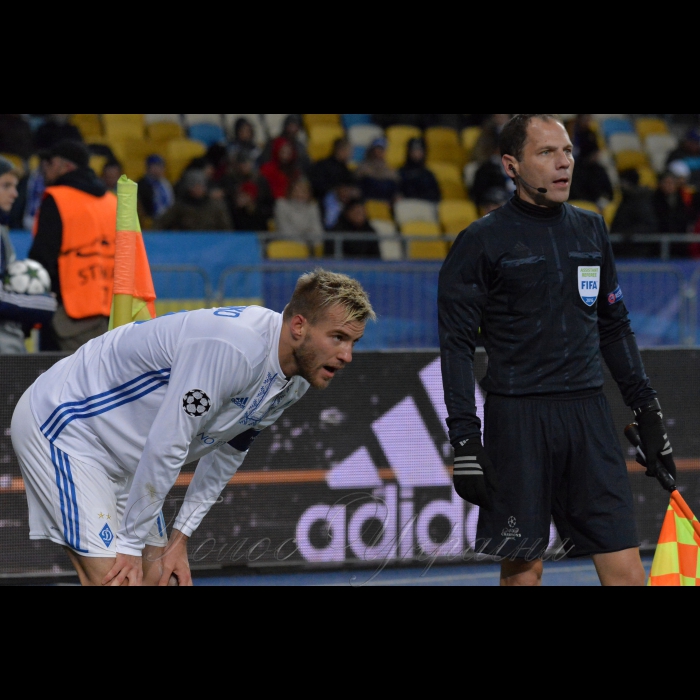 19 жовтня 2016 ігровий момент матчу 3-го туру групового етапу Ліги чемпіонів УЄФА між ФК 