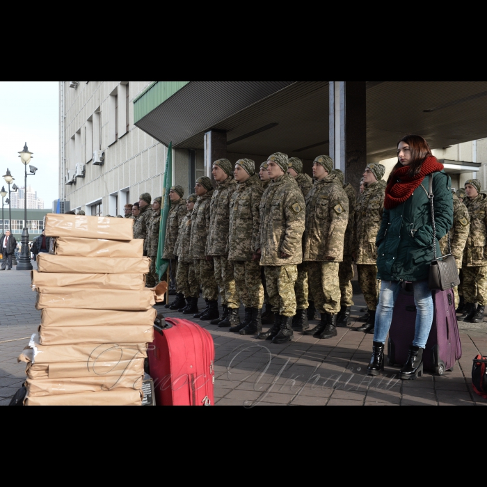 20 жовтня 2016 з Центрального залізничного вокзалу міста Києва вирушає «Потяг Єднання України «Труханівська Січ». Пасажири потягу — митці, волонтери, громадські діячі — проведуть концерти, лекції, майстер-класи у навчальних закладах та Будинках культури за маршрутом пересування. Цього разу поїзд проїде центральними та західними регіонами України. Зокрема, колектив потягу відвідає Житомирську, Вінницьку, Хмельницьку, Тернопільську, Львівську та Волинську області. Це вже третя подібна акція, яка проводиться за ініціативи Президента України — Верховного Головнокомандувача Збройних Сил України.