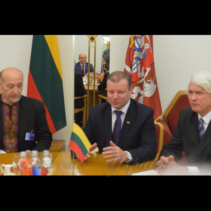 28 листопада 2016 візит Голови Верховної Ради України Андрія Парубія до Литовської Республіки. Зустріч Голови Верховної Ради України Андрія Парубія з прем’єр-міністром Литви Саулюсом Сквернялісом.