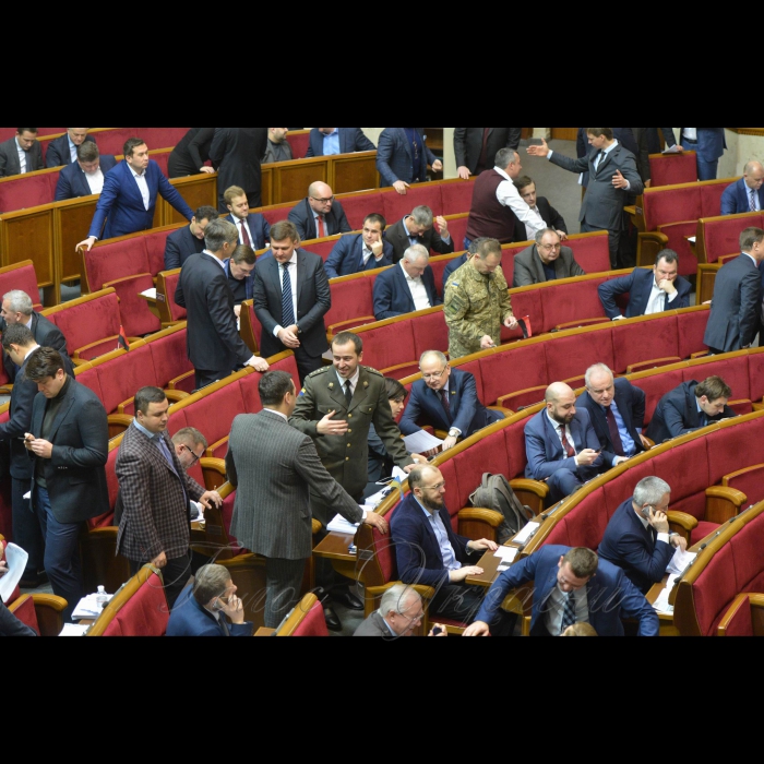 6 грудня 2016 пленарне засідання Верховної Ради України.