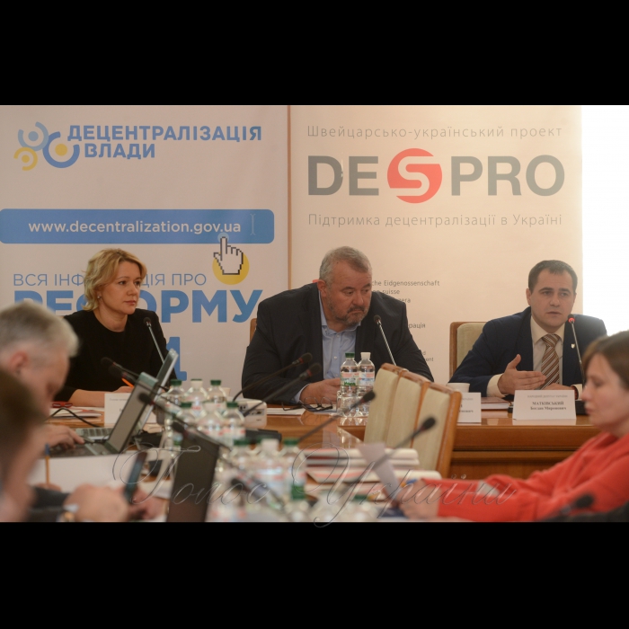 13 грудня 2016 круглий стіл на тему: «Економічна політика і децентралізація – взаємозв’язки та взаємозалежності на прикладі Кіровоградської області». Організатор: Комітет з питань економічної політики (ініціатор – народний депутат України Станіслав Березкін) за підтримки Швейцарсько-українського проекту «Підтримка децентралізації в Україні» DESPRO. 
Ірина Малик голова ГО «Спільна дія» Станіслав Березкін, член Комітету Верховної Ради України з питань економічної політики та Богдан Матківський секретар Комітету Верховної Ради України з питань економічної політики.