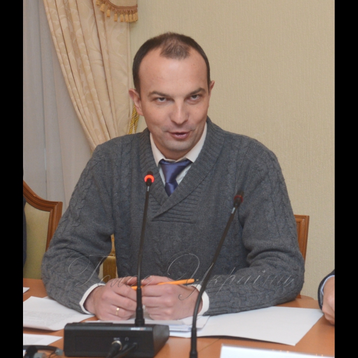 13 грудня 2016 відбулася зустріч народних депутатів України з експертами Групи держав Ради Європи проти корупції (GRECO). Захід проводиться з метою обговорення ратифікованих ключових конвенцій з протидії корупції. У зустрічі братимуть участь члени Комітету Верховної Ради України з питань запобігання і протидії корупції, Комітету з питань Регламенту та організації роботи Верховної Ради України, комітету з питань правової політики та правосуддя, інших комітетів, експерти GRECO, представники громадських організацій та ЗМІ.
Єгор Соболєв – голова Комітету Верховної Ради України з питань запобігання і протидії корупції.