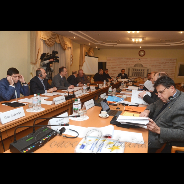 13 грудня 2016 відбулася зустріч народних депутатів України з експертами Групи держав Ради Європи проти корупції (GRECO). Захід проводиться з метою обговорення ратифікованих ключових конвенцій з протидії корупції. У зустрічі братимуть участь члени Комітету Верховної Ради України з питань запобігання і протидії корупції, Комітету з питань Регламенту та організації роботи Верховної Ради України, комітету з питань правової політики та правосуддя, інших комітетів, експерти GRECO, представники громадських організацій та ЗМІ.