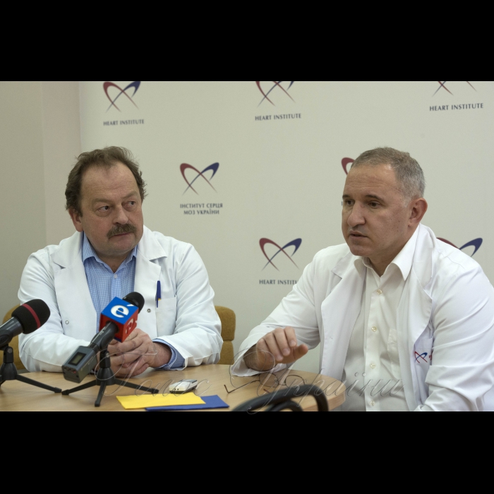 16 грудня 2016 Інститут серця МОЗ України. На базі Інституту Серця відбувся майстер-клас за участю провідного польського кардіохірурга Романа Пшибильського.
Майстер-клас відбувся в рамках програми співпраці між Силезським Центром хвороб серця та Інститутом Серця. В рамках майстер-класу доктор Роман Пшибильський разом із директором Інституту Серця, професором Борисом Тодуровим виконали дві новаторські операції із заміни патологічно зміненого аортального клапану пацієнтів на біологічний клапан, який був зроблений із власної навколосерцевої сумки хворих (операція Озакі).