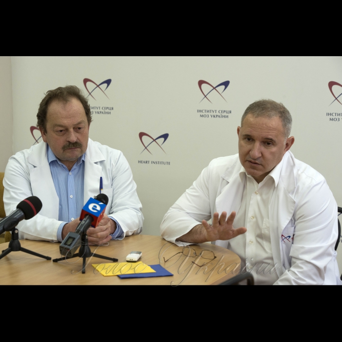 16 грудня 2016 Інститут серця МОЗ України. На базі Інституту Серця відбувся майстер-клас за участю провідного польського кардіохірурга Романа Пшибильського.
Майстер-клас відбувся в рамках програми співпраці між Силезським Центром хвороб серця та Інститутом Серця. В рамках майстер-класу доктор Роман Пшибильський разом із директором Інституту Серця, професором Борисом Тодуровим виконали дві новаторські операції із заміни патологічно зміненого аортального клапану пацієнтів на біологічний клапан, який був зроблений із власної навколосерцевої сумки хворих (операція Озакі).