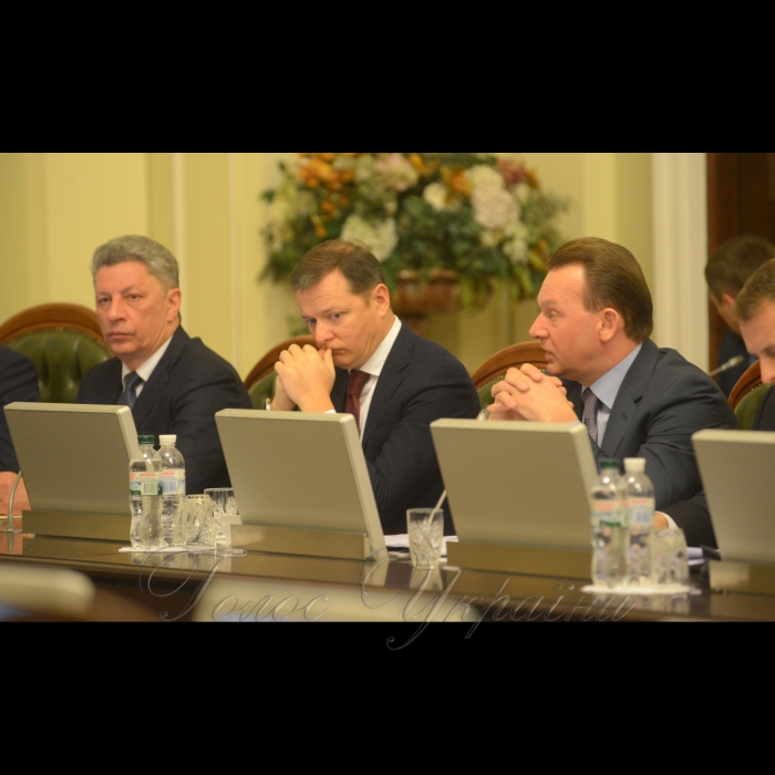 19 грудня 2016 погоджувальная рада керівників депутатських фракцій і груп Верховної Ради України.
Юрій Бойко-ОП, Олег Ляшко-РП, Олександр Біловол-Відродження.
