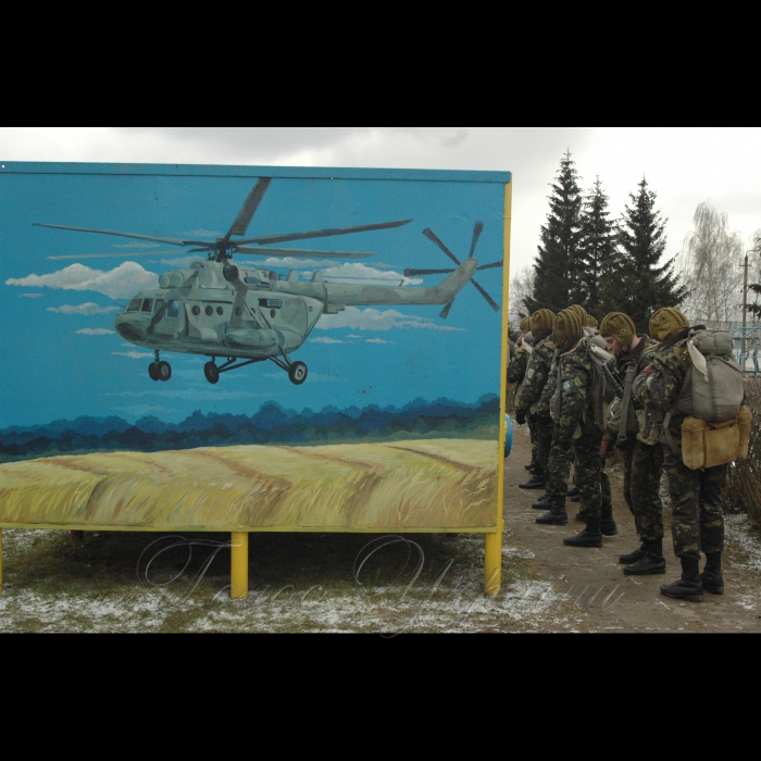 17 лютого 2009 виїзд представників ЗМІ до розташування 95-ї окремої аеромобільної бригади армійського корпусу (м. Житомир). Ознайомлення з організацією бойової підготовки десантних підрозділів (зокрема на повітряно-десантному комплексі, вогнева підготовка).
