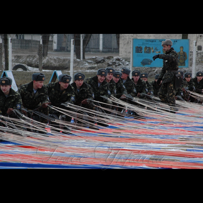 17 лютого 2009 виїзд представників ЗМІ до розташування 95-ї окремої аеромобільної бригади армійського корпусу (м. Житомир). Ознайомлення з організацією бойової підготовки десантних підрозділів (зокрема на повітряно-десантному комплексі, вогнева підготовка).