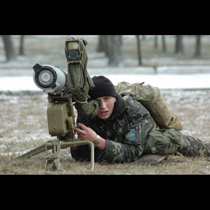 17 лютого 2009 виїзд представників ЗМІ до розташування 95-ї окремої аеромобільної бригади армійського корпусу (м. Житомир). Ознайомлення з організацією бойової підготовки десантних підрозділів (зокрема на повітряно-десантному комплексі, вогнева підготовка).