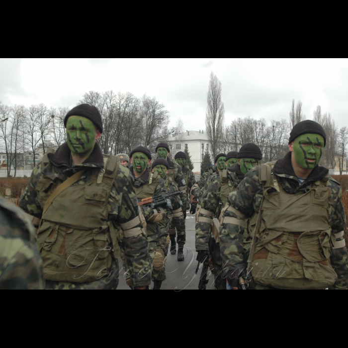 17 лютого 2009 виїзд представників ЗМІ до розташування 95-ї окремої аеромобільної бригади армійського корпусу (м. Житомир). Ознайомлення з організацією бойової підготовки десантних підрозділів (зокрема на повітряно-десантному комплексі, вогнева підготовка).
