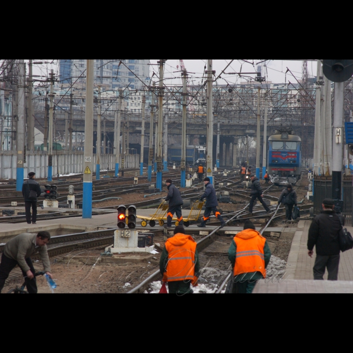 3 березня 2009 Київ, огляд підготовки інфраструктури Північного залізничного кола до запуску міської електрички.