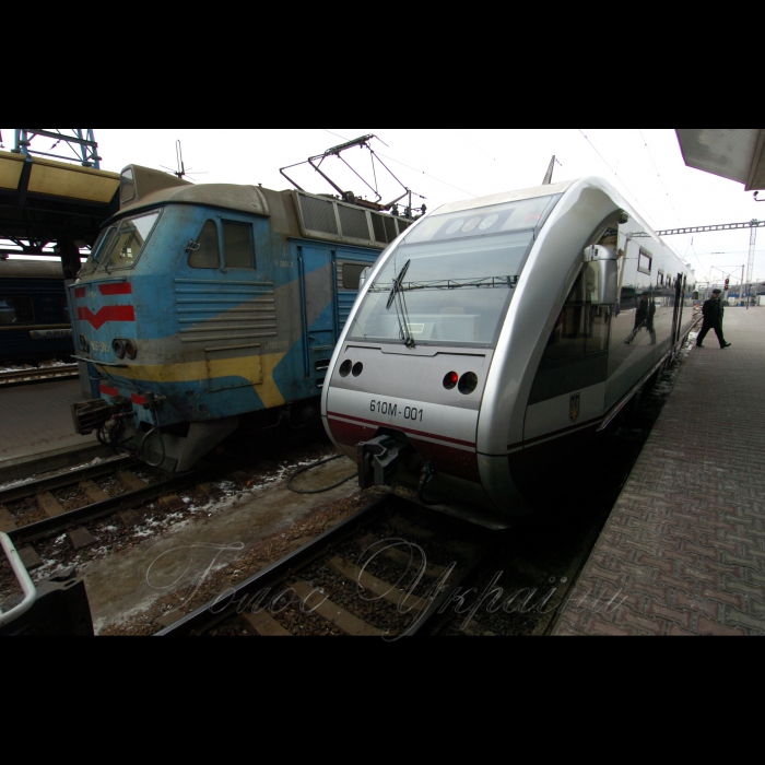 3 березня 2009 Київ, огляд підготовки інфраструктури Північного залізничного кола до запуску міської електрички.