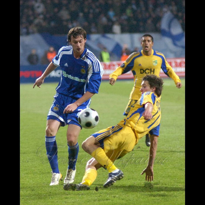 12 березня 2009 Київ, 12 березня 2009. На стадіоні «Динамо» імені Валерія Лобановського у матчі 1/8 фіналу Кубка УЄФА між київським «Динамо» та харківським «Металістом» рахунок 1:0. На 54-й хвилині матчу динамівець Вукоєвич забив гол у ворота гостей.