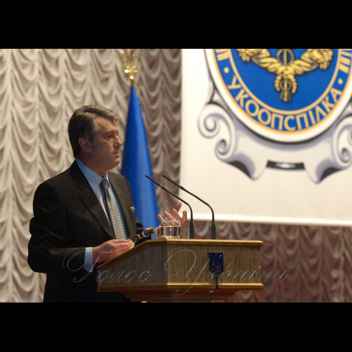 18 березня 2009 Президент України Віктор Ющенко наголошує на важливості подальшого розвитку споживчої кооперації нашої держави. Про це він сказав у своєму виступі на ХХ з'їзді споживчої кооперації України, який відбувся в Українському домі.