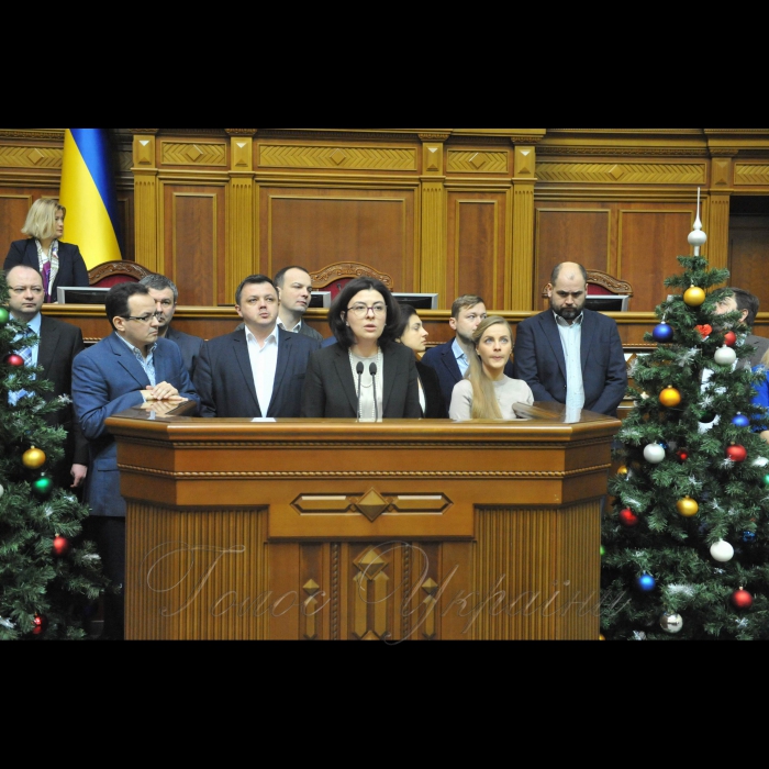 18 січня 2017 пленарне засідання Верховної Ради України.
Заст. Голови ВР Оксана Сироїд і фракція Самопоміч.