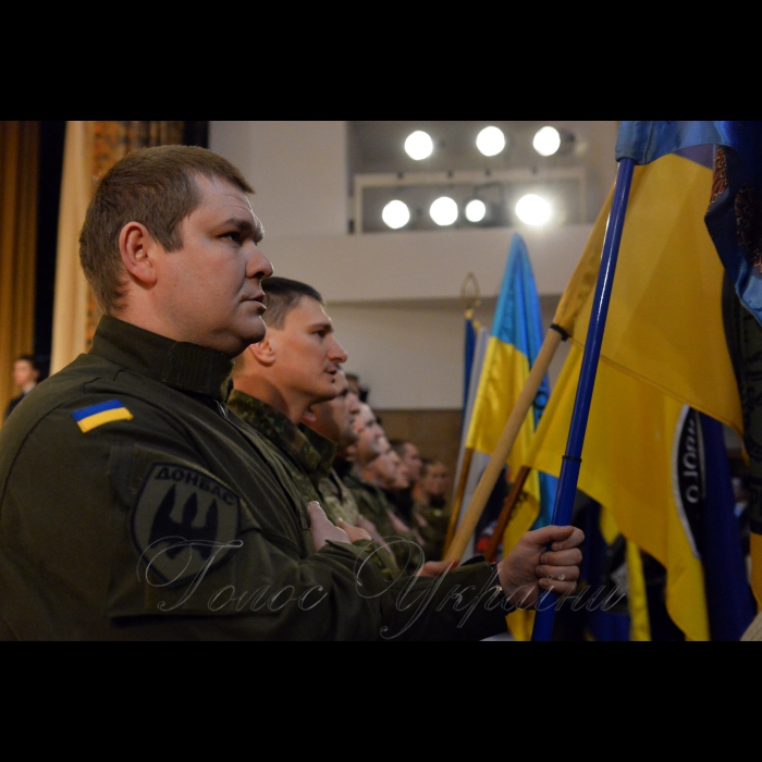 27 січня 2017 Голова Верховної Ради України Андрій Парубій взяв участь у презентації книги видавництва «Фоліо» «Добробати. Історія подвигу батальйонів, що врятували країну» про формування добровольчого руху в системі МВС, яка відбудеться у Центрі культури та мистецтв МВС. 

У заході взяли участь:  Секретар Ради національної безпеки та оборони Олександр Турчинов, міністр внутрішніх справ України Арсен Аваков, керівництво Міністерства внутрішніх справ та Національної поліції України, командири батальйонів, народні депутати та громадські діячі, які причетні до створення добровольчого руху у 2014 році.