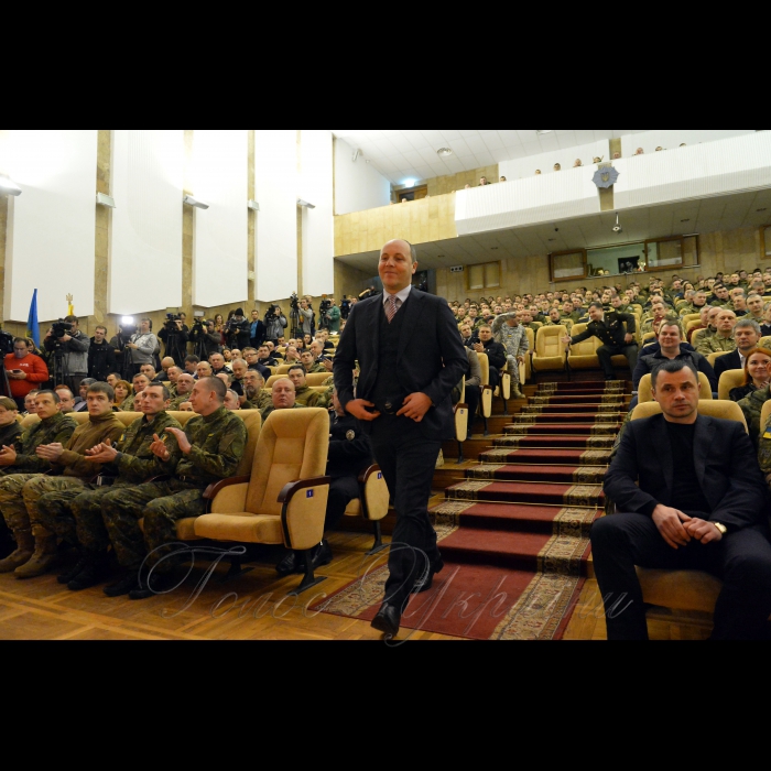 27 січня 2017 Голова Верховної Ради України Андрій Парубій взяв участь у презентації книги видавництва «Фоліо» «Добробати. Історія подвигу батальйонів, що врятували країну» про формування добровольчого руху в системі МВС, яка відбудеться у Центрі культури та мистецтв МВС. 

У заході взяли участь:  Секретар Ради національної безпеки та оборони Олександр Турчинов, міністр внутрішніх справ України Арсен Аваков, керівництво Міністерства внутрішніх справ та Національної поліції України, командири батальйонів, народні депутати та громадські діячі, які причетні до створення добровольчого руху у 2014 році.