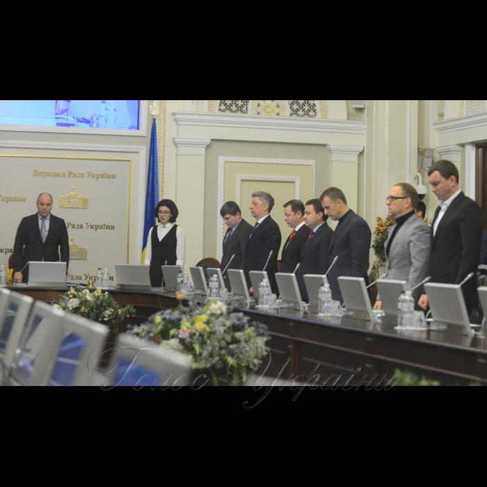 6 лютого 2017 погоджувальна рада керівників депутатських фракцій і груп у ВР.
Хвилина мовчання (Авдіївка).