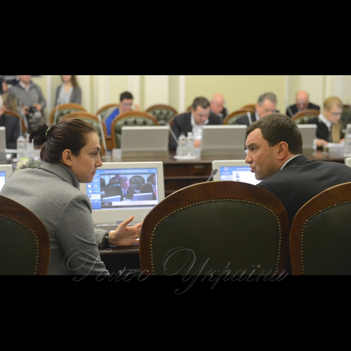 6 лютого 2017 погоджувальна рада керівників депутатських фракцій і груп у ВР.
Ганна Гопко - позафр., Андрій Іванчук - НФ.