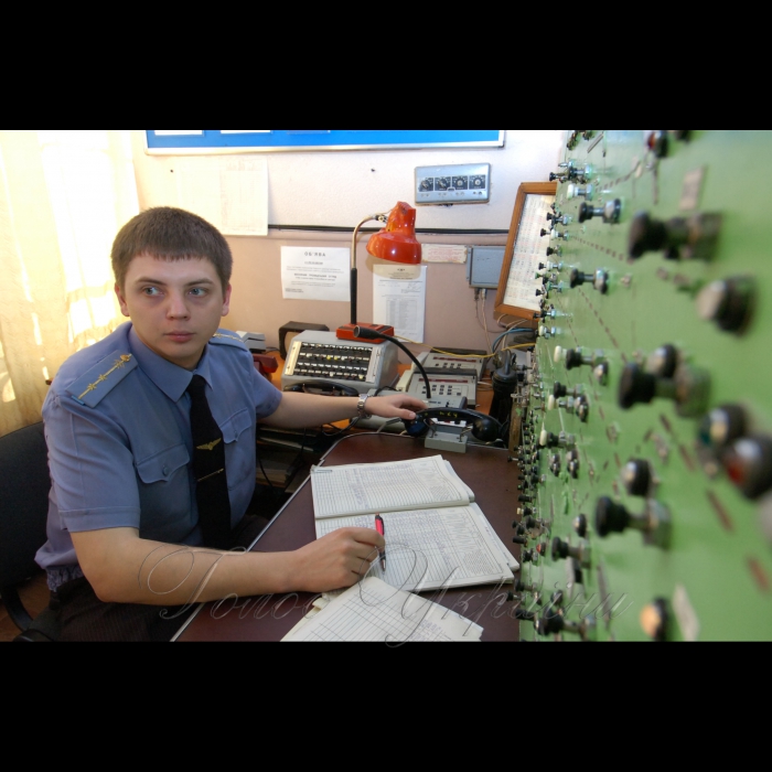 7 квітня 2009 в смт Гостомель відбулася церемонія передачі Координатором проектів ОБСЄ в Україні Послом  Любомиром Копаєм Центральній виборчій комісії 971 комп'ютера та 557 принтерів, які будуть передані на відповідальне зберігання органам Реєстру у всіх регіонах України. Технічна допомога на суму у 1,6 млн. євро, яку складає вартість комп’ютерного обладнання, була надана Європейським Союзом.
Цього ж дня техніка відвантажена в кілька регіонів.