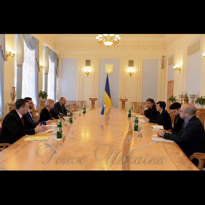 2 березня 2017 зустріч першого заступника Голови Верховної Ради України Ірини Геращенко із заступником спікера Кнесету держави Ізраїль, головою ізраїльсько-української парламентської групи дружби Талі Плосков.