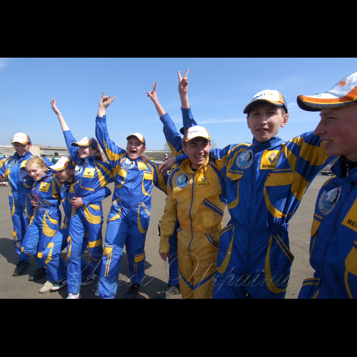 12 квітня 2009 Київ, Автогра за правилами «Безпека» організована за ініціативи ДАІ МВС.
Змагання проходитимуть на трьох автомобілях на малому кільці автодрому «Чайка», за участі 10 команд старшокласників із різних областей України. Під час заїздів відтворюватимуться реальні ситуації на автошляхах.