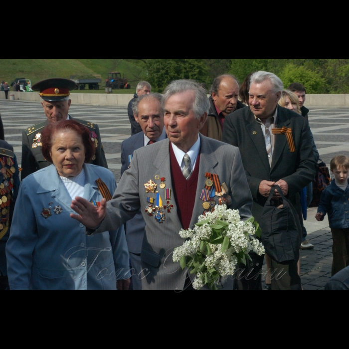 7 травня 2009 напередодні Дня Перемоги в меморіальному комплексі «Національний музей Великої Вітчизняної війни 1941-1945 років» зустрілися однополчани, земляки київських земляцтв.