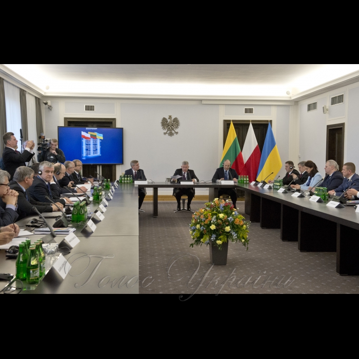 27 березня 2017 відкриття пленарного засідання Восьмої сесії Міжпарламентської асамблеї Верховної Ради України, Сейму Литовської Республіки та Сейму і Сенату Республіки Польща.