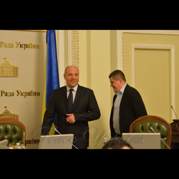 3 квітня 2017 погоджувальна рада ВР.
Андрій Парубій, Максим Бурбак.