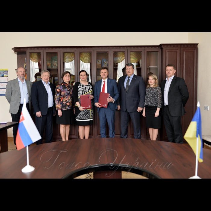 5 квітня 2017 Національний університет біоресурсів і природокористування України.
Підписано Угоду про міжвузівське співробітництво між Національним університетом біоресурсів і природокористування україни економічний факультет та Словацьким аграрним університетом економічний факультет в місті Нітра Словаччина.