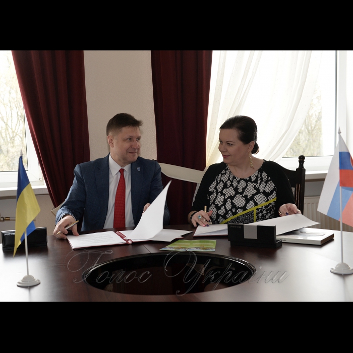 5 квітня 2017 Національний університет біоресурсів і природокористування України.
Підписано Угоду про міжвузівське співробітництво між Національним університетом біоресурсів і природокористування україни економічний факультет та Словацьким аграрним університетом економічний факультет в місті Нітра Словаччина.