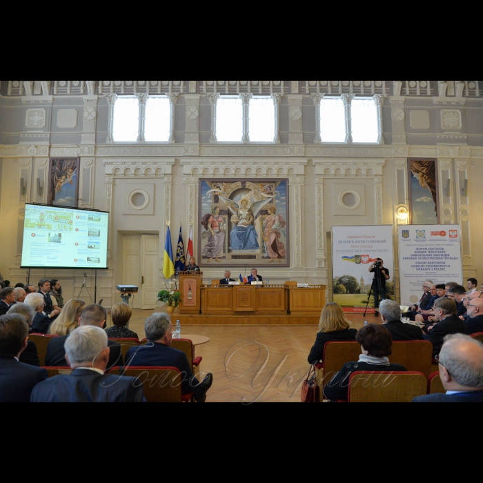 6 квітня 2017 форум ректорів вищих навчальних закладів України та Республіки Польща.
1-й заступник Голови ВР Ірина Геращенко, Тадеуш Шломка, ректор КПІ Михайло Згуровський.