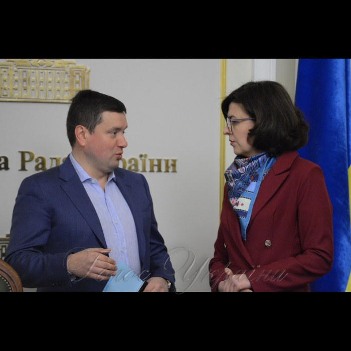 10 квітня 2017 засідання Погоджувальної ради у ВР.
Олександр Данченко (Сам.), Оксана Сироїд.