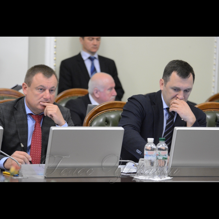 10 квітня 2017 засідання Погоджувальної ради у ВР.
Анатолій Дирів (НФ), Віктор Кривенко (поз.).