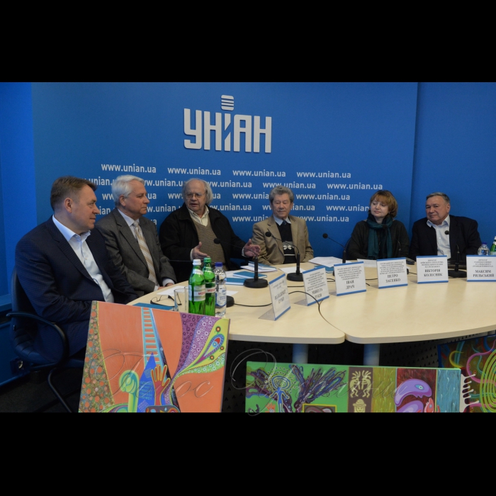 11 квітня 2017 прес-конференція в УНІАН з нагоди презентації Всеукраїнського поетичного вернісажу 
