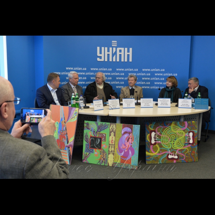 11 квітня 2017 прес-конференція в УНІАН з нагоди презентації Всеукраїнського поетичного вернісажу 