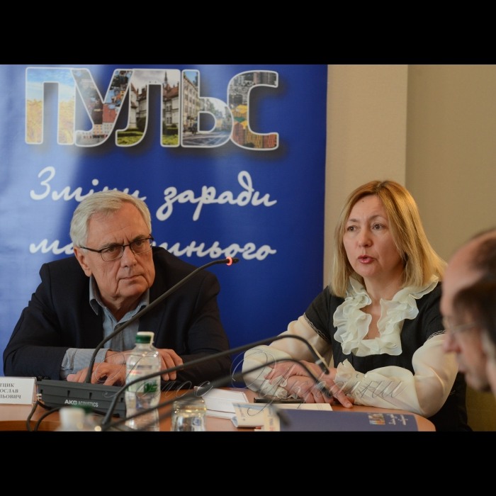 20 квітня 2017 практикум з нормотворчості для фахівців органів місцевого самоврядування з питань управління освітою. Проводять: Апарат Верховної Ради України разом із Комітетом Верховної Ради України з питань державного будівництва, регіональної політики та місцевого самоврядування на підтримку реформи децентралізації. Програма реалізується спільно з Асоціацією міст України в рамках проекту 