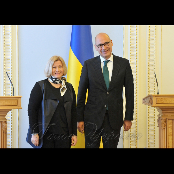 27 квітня 2017 зустріч Першого заступника Голови ВР України Ірини Геращенко з Генеральним директорм Управління зовнішньої політики МЗС Португальської Республіки Франсішку Антоніо Дуарте Лопешем.
