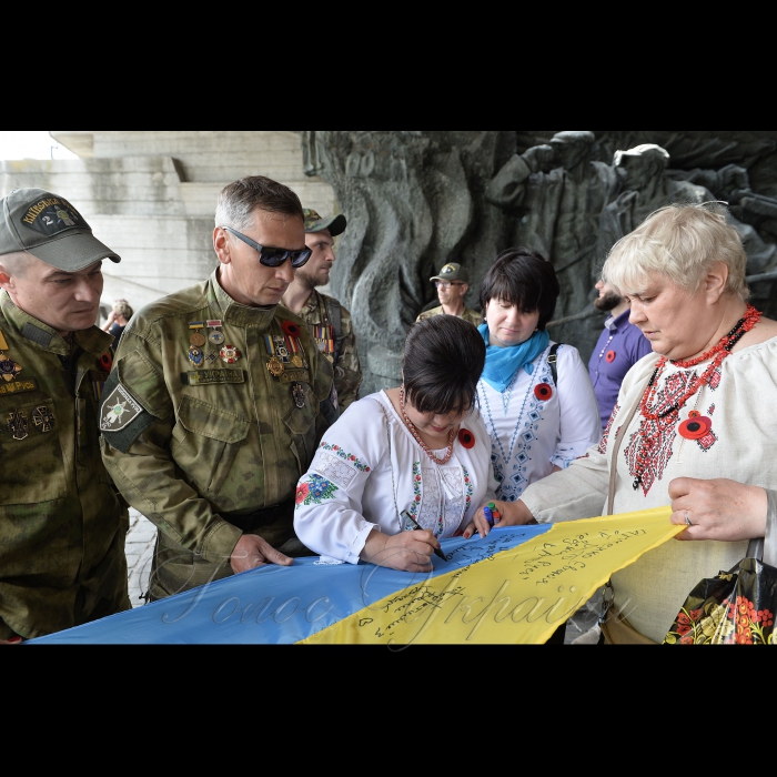 8 травня 2017 у Києві відбулося відкриття фотовиставки 