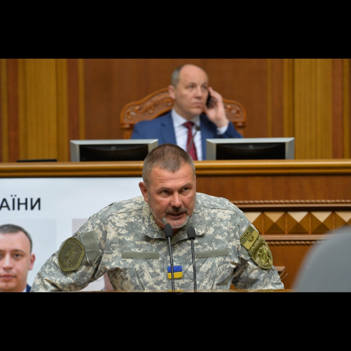 16 травня 2017 пленарне засідання Верховної Ради України.
Юрій Береза - НФ.