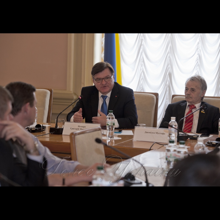 23 травня 2017 у Верховній Раді України відбувся «круглий стол» на тему: «Порівняльний міжнародний досвід мирних процесів та факторів, які сприяють ефективному врегулюванню та розвитку примирення серед цивільного населення».
Григорий Немиря - Голова Комітету ВР України з питань прав людини, національних меншин та міжнаціональних відносин,  Мустафа Джемілєв - Голова підкомітету з питань етнополітики, прав корінних народів та національних меншин України, жертв політичних репресій Комітету Верховної Ради України з питань прав людини, національних меншин і міжнаціональних відносин.
