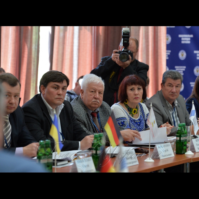 18 травня 2017 у м. Марiуполь відбулось відкриття дводеної міжнародної конференціі - круглий стіл 