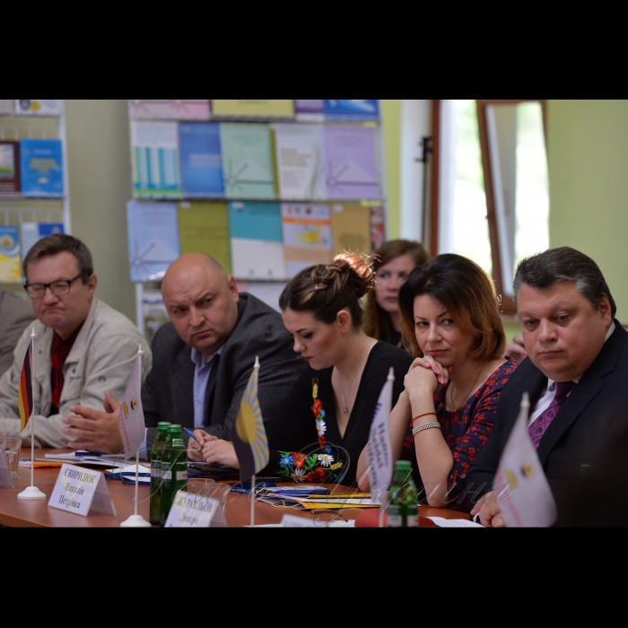 18 травня 2017 у м. Марiуполь відбулось відкриття дводеної міжнародної конференціі - круглий стіл 