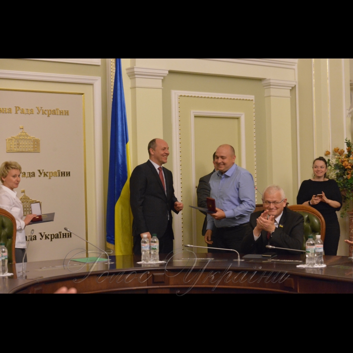 24 травня 2017 Голова Верховної Ради України А.Парубій вручив дипломи лауреатів Премії Верховної Ради України за внесок молоді у розвиток парламентаризму та місцевого самоврядування, Премії Верховної Ради України педагогічним працівникам загальноосвітніх, професійно-технічних, дошкільних та позашкільних навчальних закладів за успіхи у здійсненні навчання та виховання та Премії Верховної Ради України найталановитішим молодим ученим у галузі фундаментальних і прикладних досліджень та науково-технічних розробок за 2015 рік.