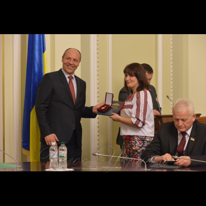 24 травня 2017 Голова Верховної Ради України А.Парубій вручив дипломи лауреатів Премії Верховної Ради України за внесок молоді у розвиток парламентаризму та місцевого самоврядування, Премії Верховної Ради України педагогічним працівникам загальноосвітніх, професійно-технічних, дошкільних та позашкільних навчальних закладів за успіхи у здійсненні навчання та виховання та Премії Верховної Ради України найталановитішим молодим ученим у галузі фундаментальних і прикладних досліджень та науково-технічних розробок за 2015 рік.
Вікторія Хіст – старший викладач Національного університету водного господарства та природокористування.
