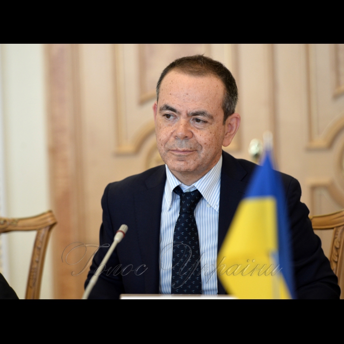 24 травня 2017 зустріч Голови Верховної Ради України Андрія Парубія з Надзвичайним і Повноважним Послом Італійської Республіки в Україні Давіде Ла Чечіліа.