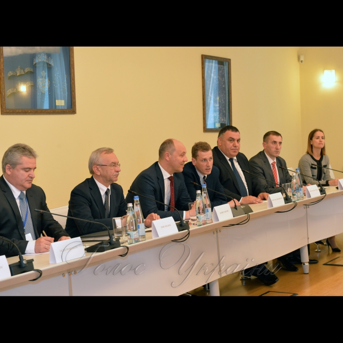 29 травня 2017 робочій візит Голови Верховної Ради України Андрія Парубія до Грузії, з метою участі у Пленарному засіданні весняної сесії ПА НАТО.
Зустріч Голови Верховної Ради України Андрія Парубія з Президентом Грузії Георгій Маргвелашвілі.