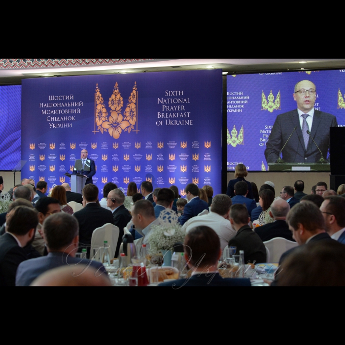 1 Червня 2017 Голова Верховної Ради України Андрій Парубій взяв участь у 6-му Національному молитовному сніданку України. 
Беруть участь Прем'єр-міністр України В. Гройсман, члени Уряду, керівники фракцій і груп Верховної Ради України, керівники регіональних органів влади, члени Всеукраїнської Ради Церков, Посол США М. Йованович.
