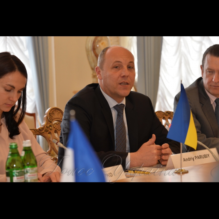 1 червня 2017 зустріч Голови Верховної Ради України Андрія Парубія з послами держав G7.
А. Парубій подякував усім країнам за отримання Україною безвізу, «до якого доклались всі учасники Великої сімки», за підтримку ініціативи щодо призначення Спеціального представника Великої сімки з питань реформ в Україні та за позитивну оцінку Великою сімкою прогресу України на шляху реформ.
