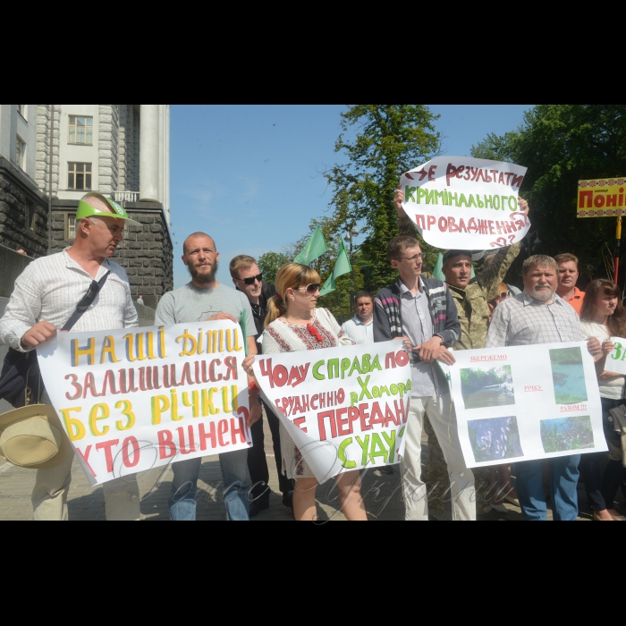 7 червня 2017 акція протесту біля кабміну проти безкарного забруднення річок Случ і Хомора. 250 громадських активістів із Житомирської, Рівненської та Хмельницької областей разом із представниками УКРОПу пікетуватимуть Кабінет Міністрів України. Мешканці міст Баранівка, Новоград-Волинський та смт Першотравенськ мають на меті привернути увагу урядовців до екологічної катастрофи в регіоні.